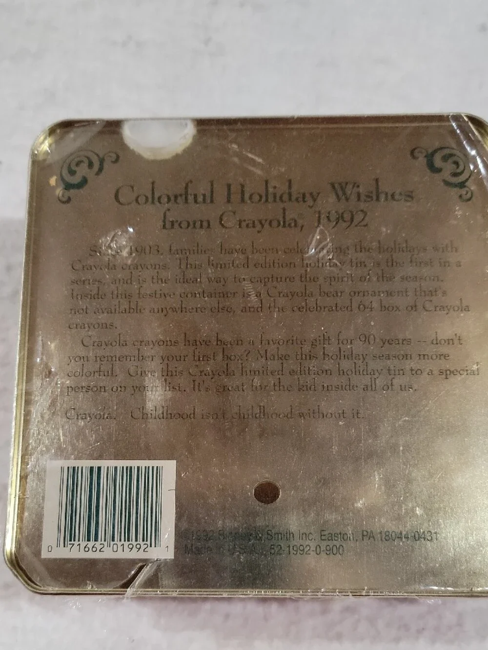Vintage Crayola 1992 Holiday Collectible Tin - Ornament - Crayons New